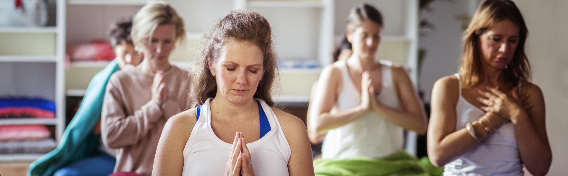 Prä- und Postnatal Yoga bei yogafürdich Berlin Prä- und Postnatal Yoga bei yogafürdich Berlin