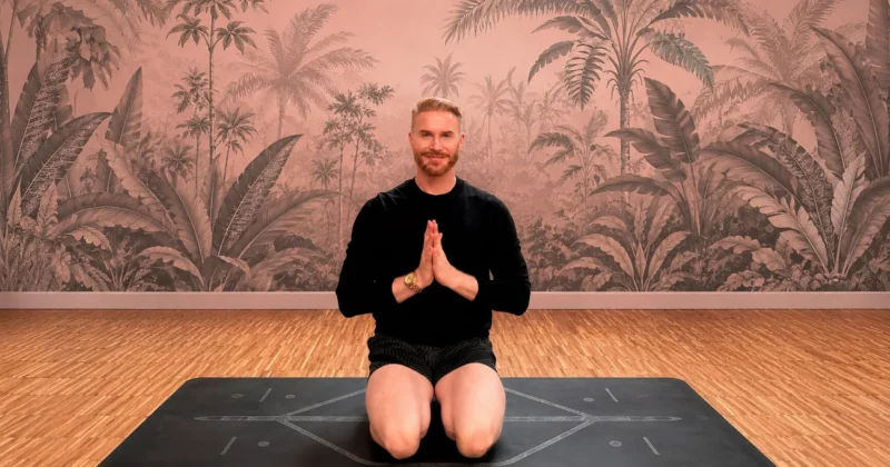 Victor Thiele Yogalehrer und Eigentümer von yogafürdich in Berlin